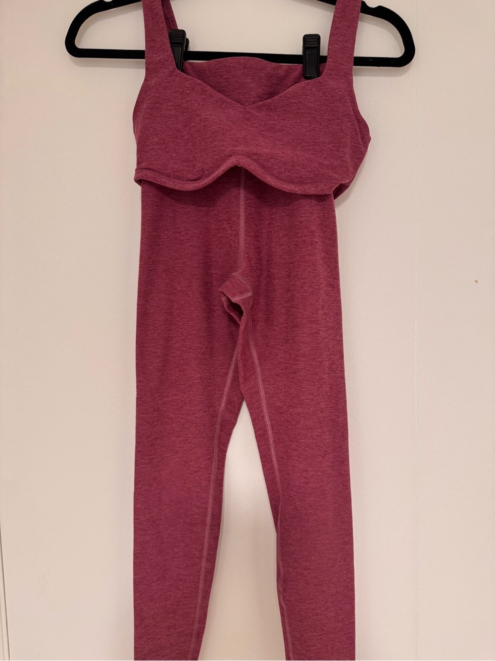 YEAR OF OURS-LIKE NEW-HEATHERED RASPBERRY LEGGING/ SPORTS BRA SET- SIZE XS